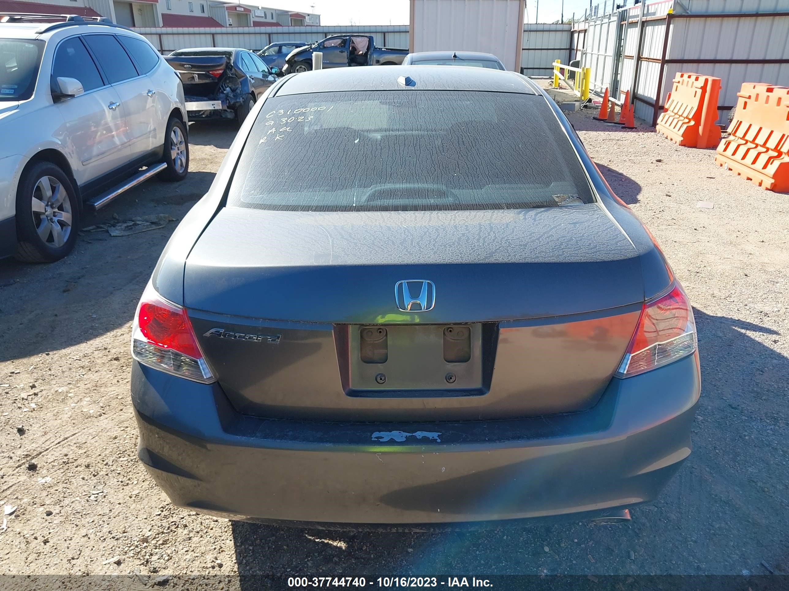 Photo 16 VIN: 1HGCP26829A118822 - HONDA ACCORD 