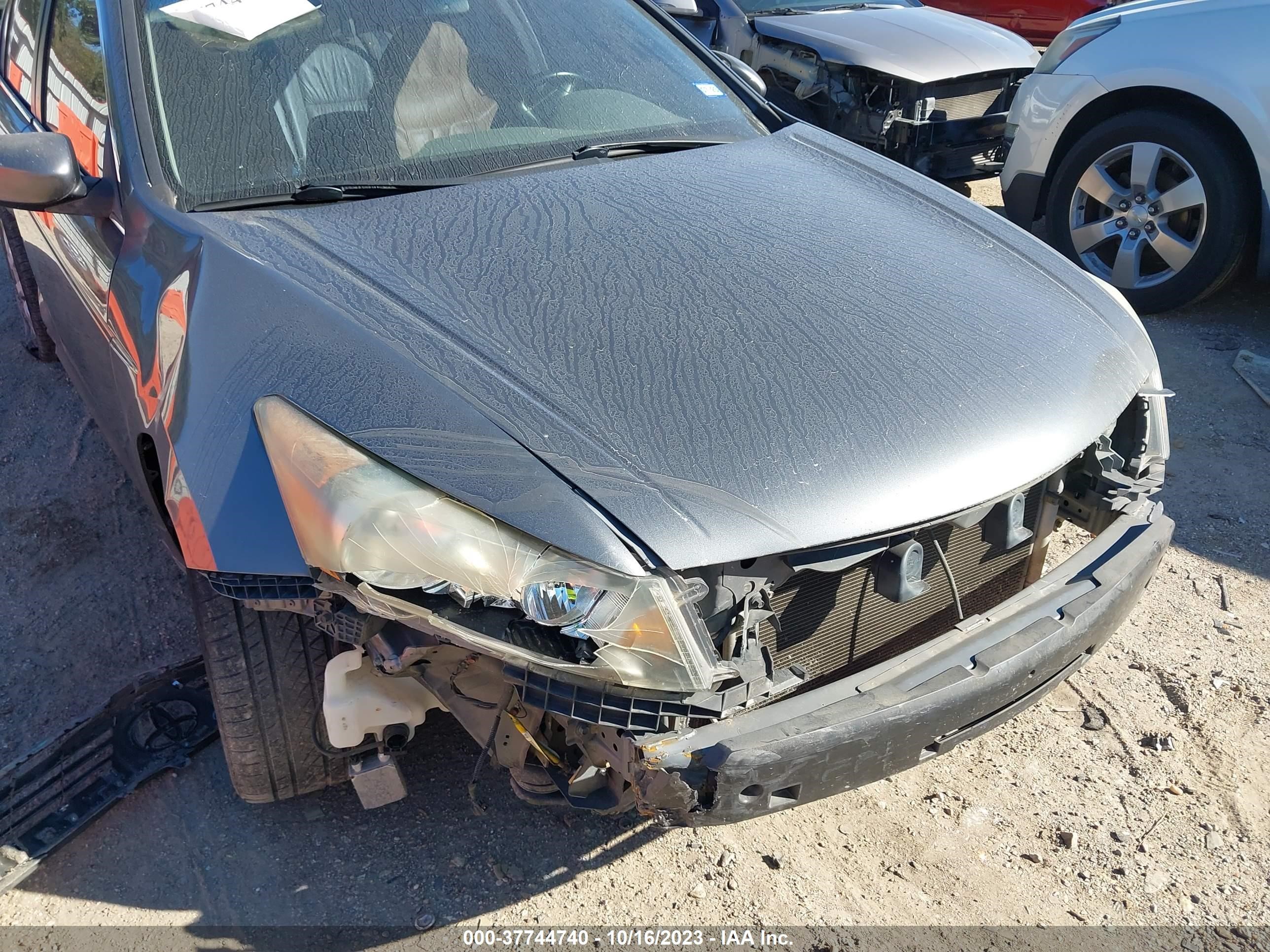 Photo 5 VIN: 1HGCP26829A118822 - HONDA ACCORD 