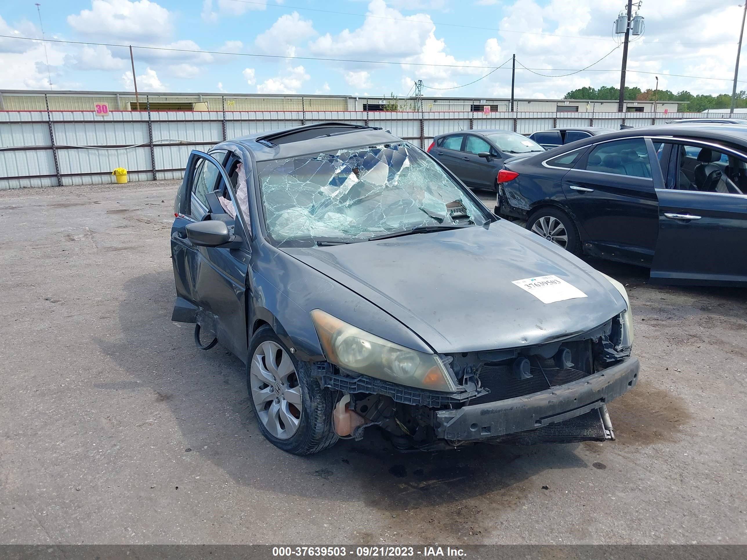 Photo 0 VIN: 1HGCP26838A018971 - HONDA ACCORD 