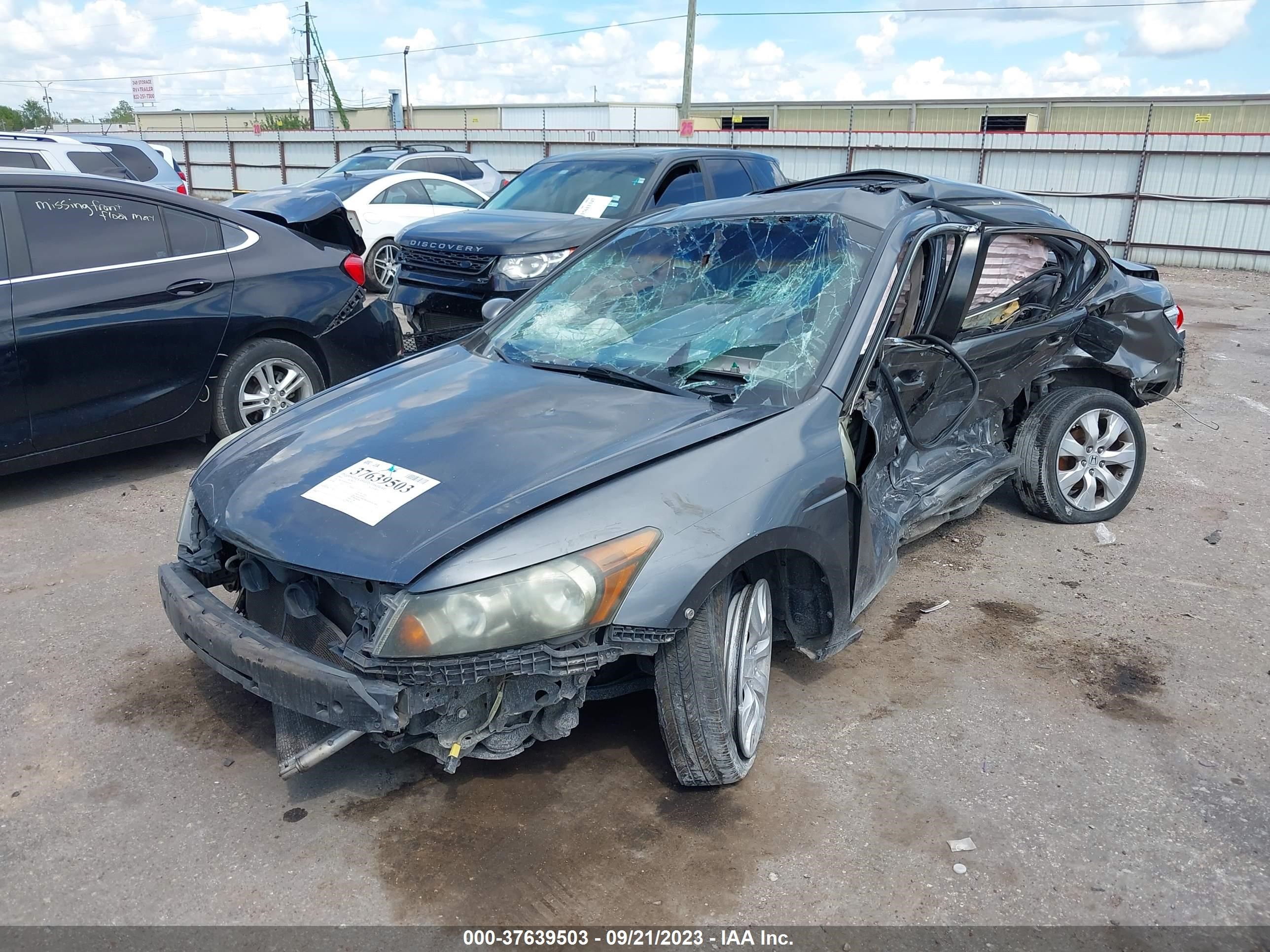 Photo 1 VIN: 1HGCP26838A018971 - HONDA ACCORD 