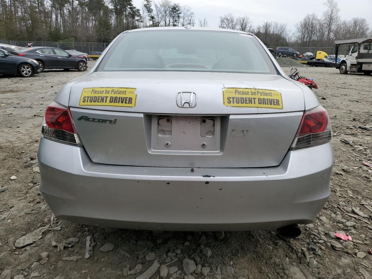 Photo 5 VIN: 1HGCP26838A022728 - HONDA ACCORD 