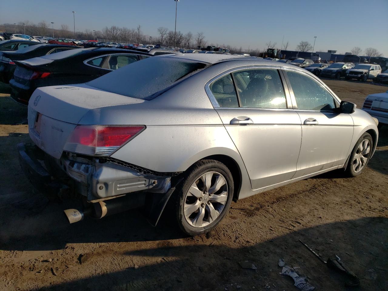 Photo 2 VIN: 1HGCP26839A093168 - HONDA ACCORD 