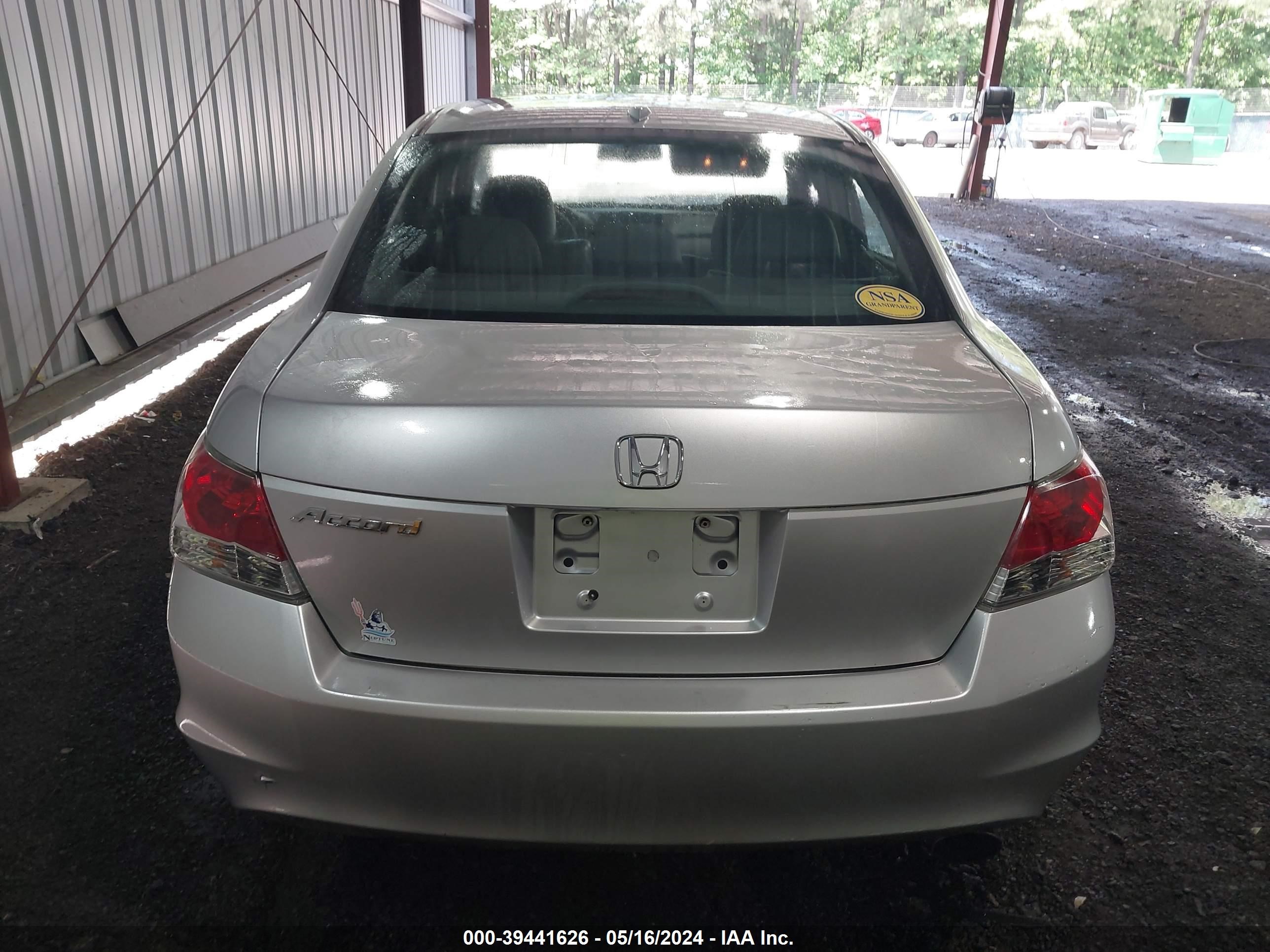 Photo 15 VIN: 1HGCP26848A050019 - HONDA ACCORD 