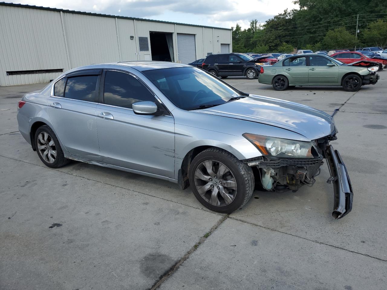 Photo 3 VIN: 1HGCP26848A050411 - HONDA ACCORD 