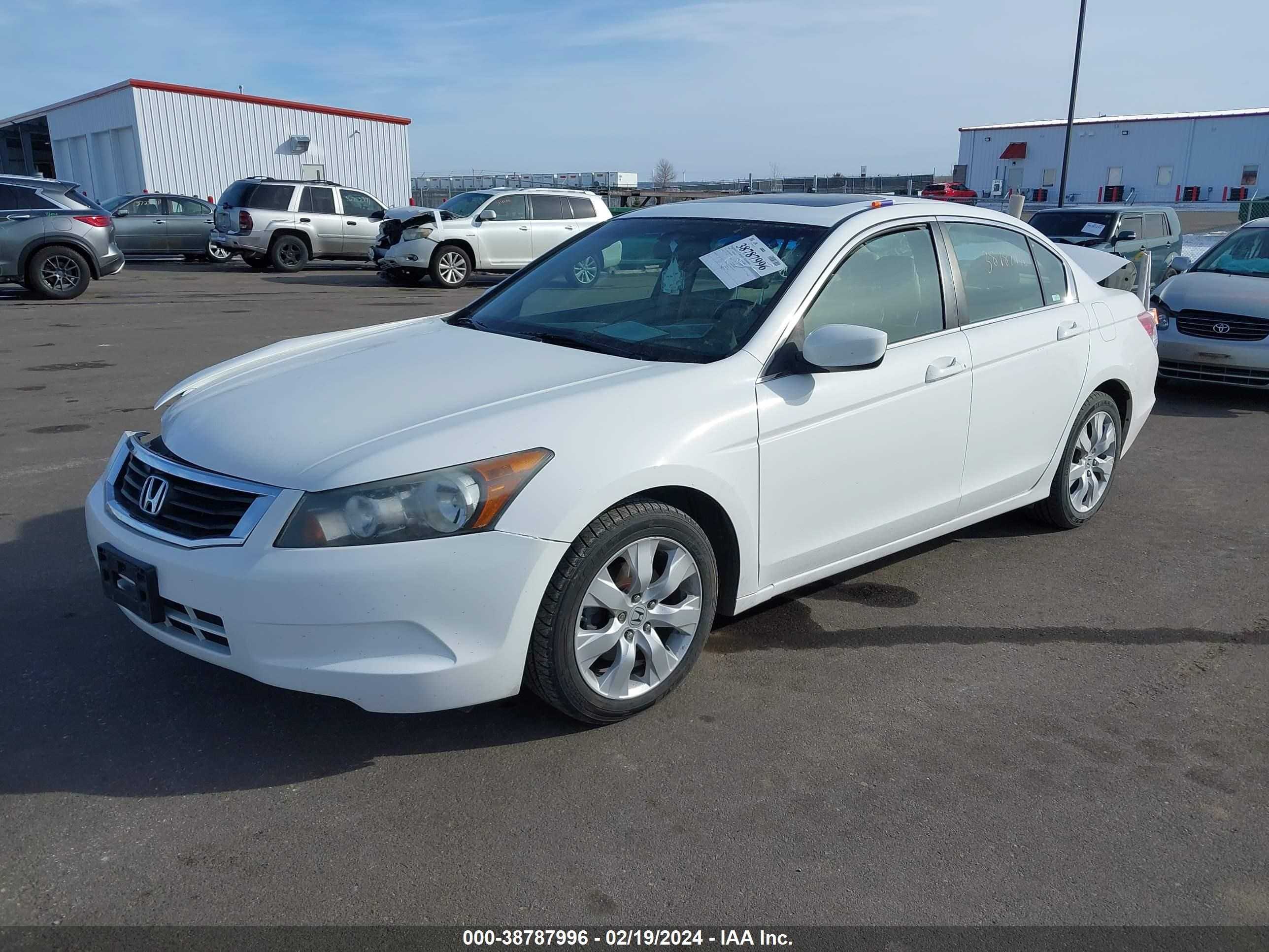 Photo 1 VIN: 1HGCP26849A040432 - HONDA ACCORD 