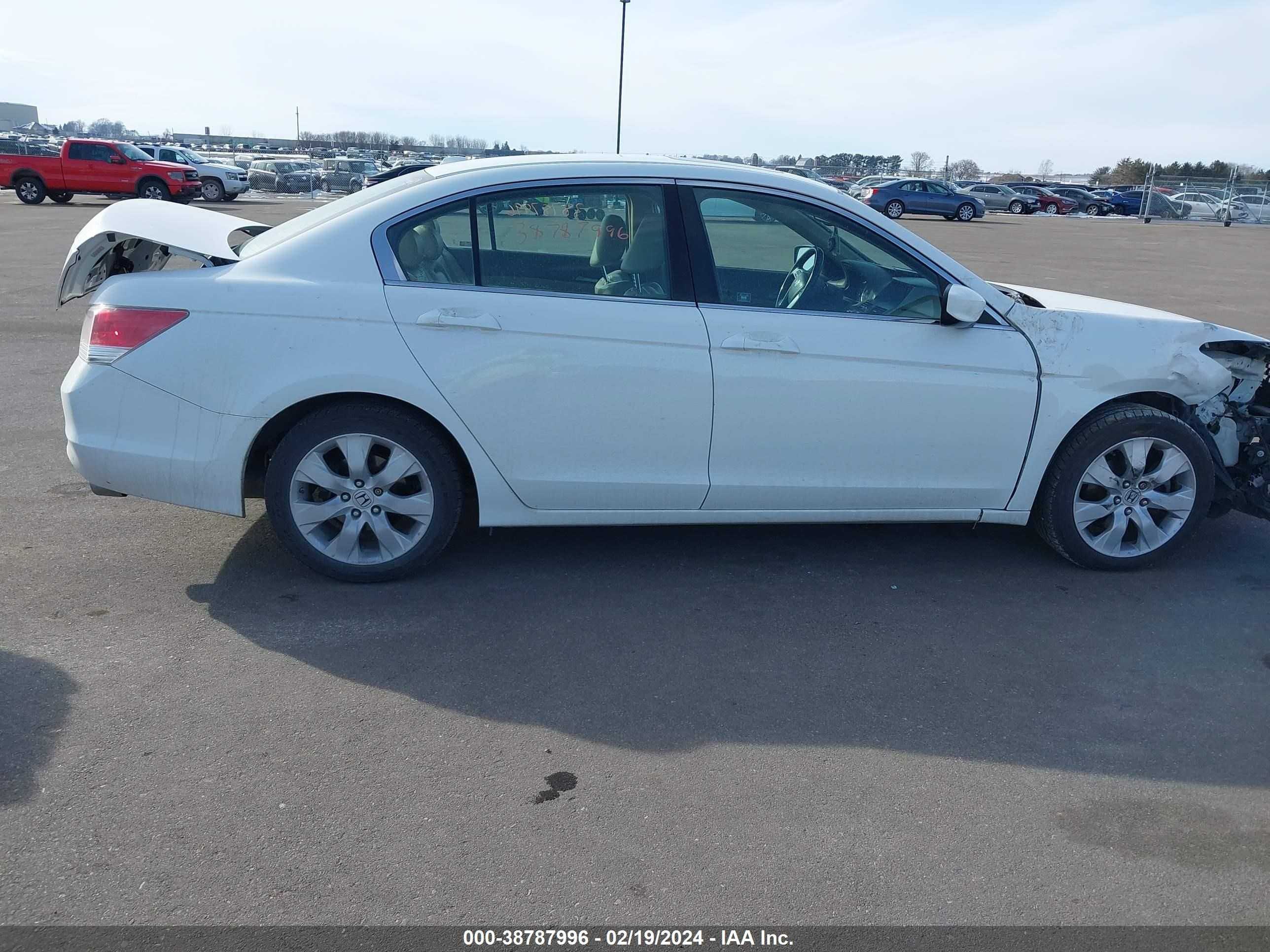 Photo 12 VIN: 1HGCP26849A040432 - HONDA ACCORD 