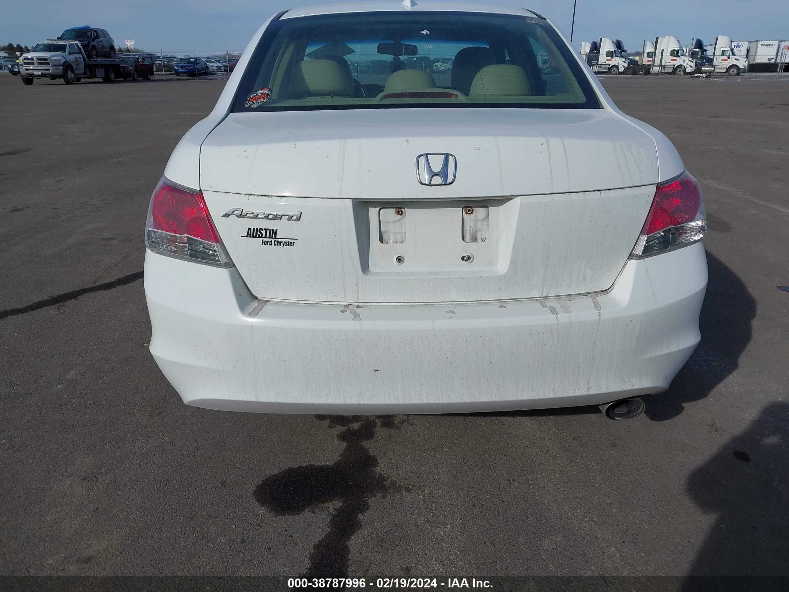 Photo 15 VIN: 1HGCP26849A040432 - HONDA ACCORD 