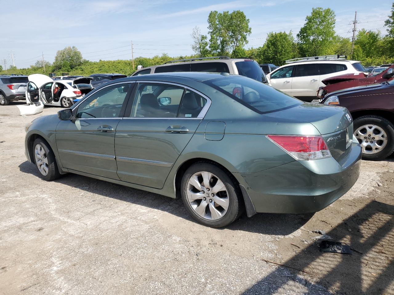 Photo 1 VIN: 1HGCP26858A108705 - HONDA ACCORD 