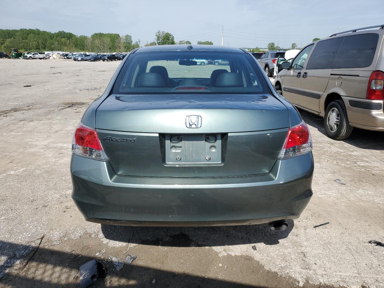 Photo 5 VIN: 1HGCP26858A108705 - HONDA ACCORD 