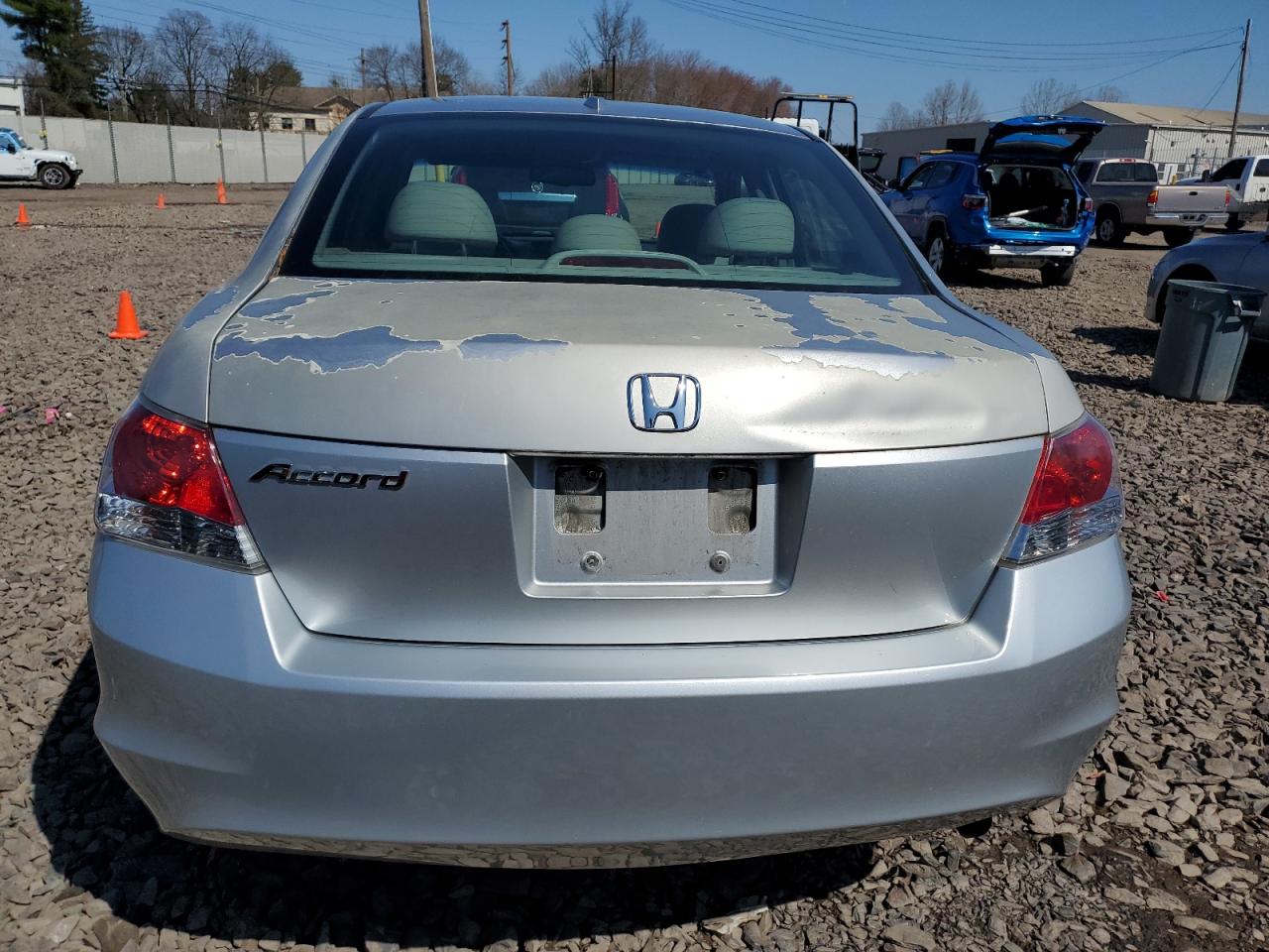 Photo 5 VIN: 1HGCP26878A063301 - HONDA ACCORD 