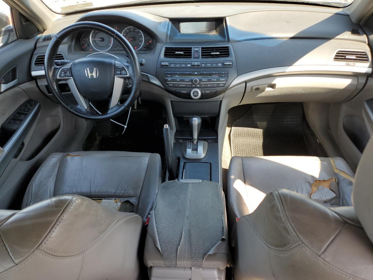 Photo 7 VIN: 1HGCP26878A063301 - HONDA ACCORD 