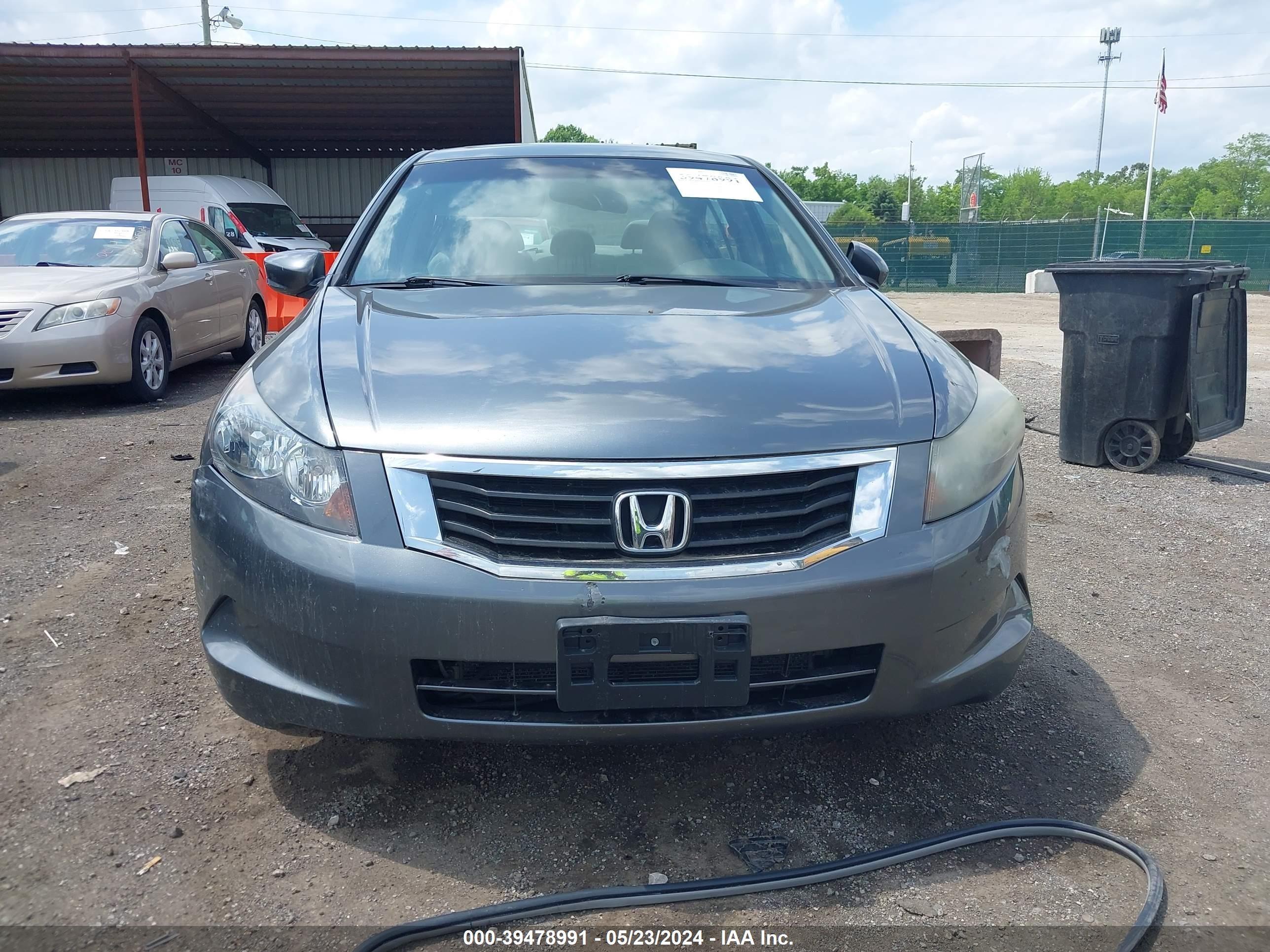 Photo 12 VIN: 1HGCP26878A078154 - HONDA ACCORD 