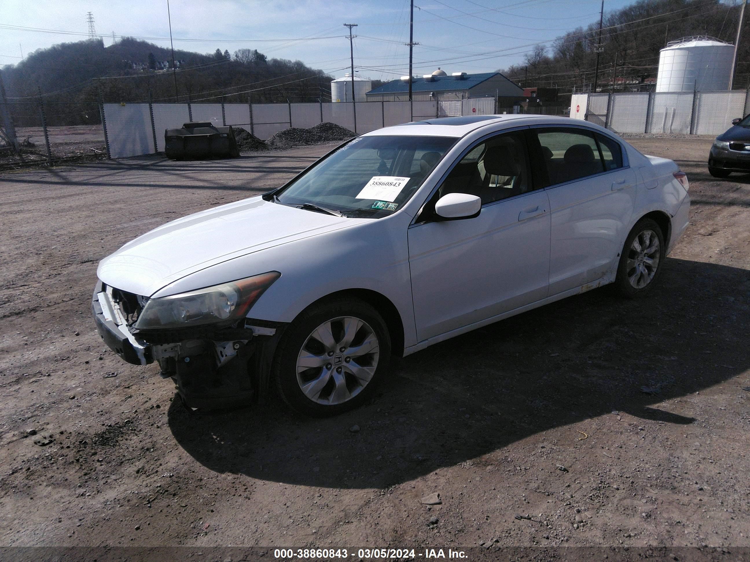 Photo 1 VIN: 1HGCP26878A089915 - HONDA ACCORD 