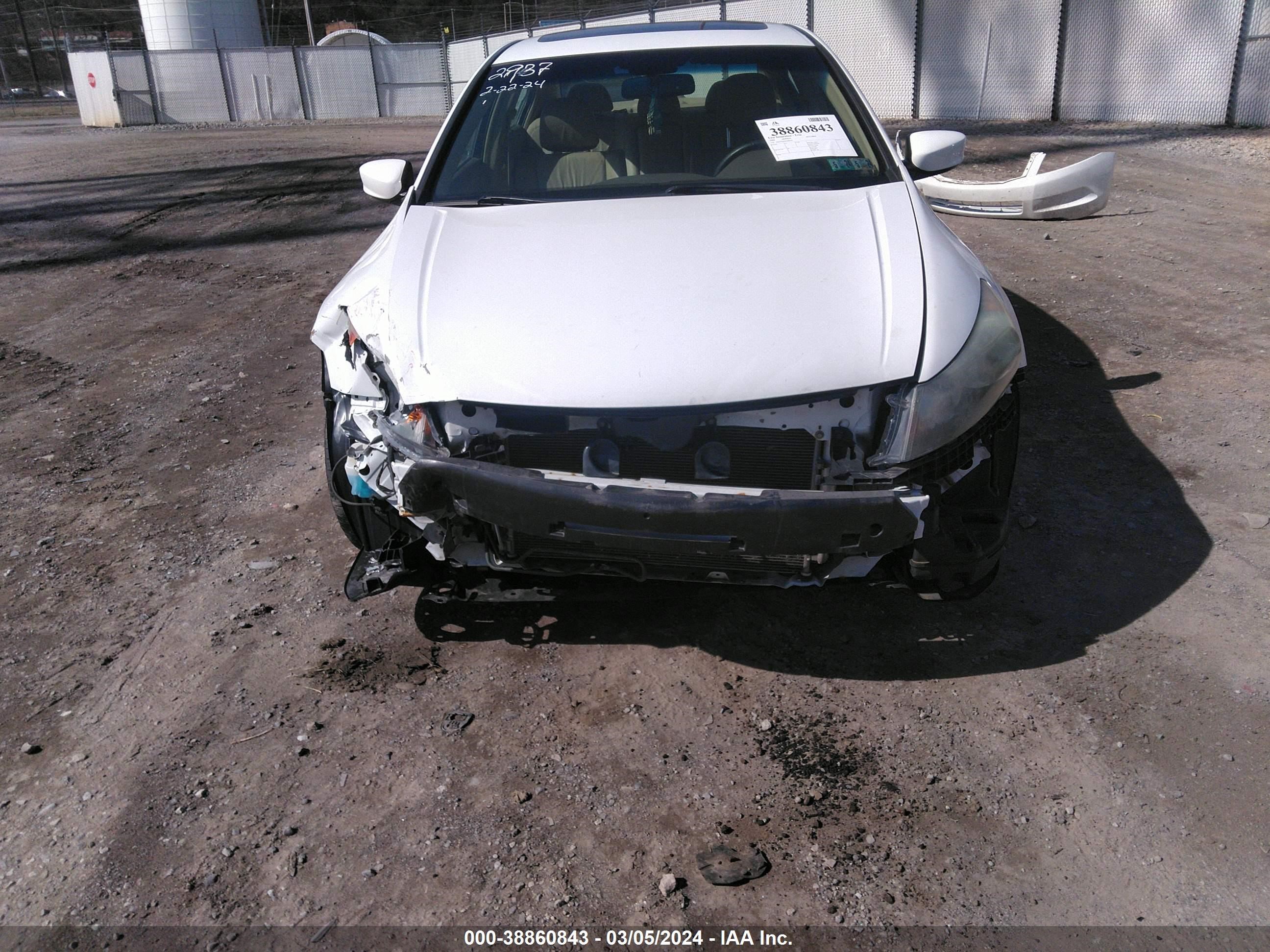 Photo 5 VIN: 1HGCP26878A089915 - HONDA ACCORD 