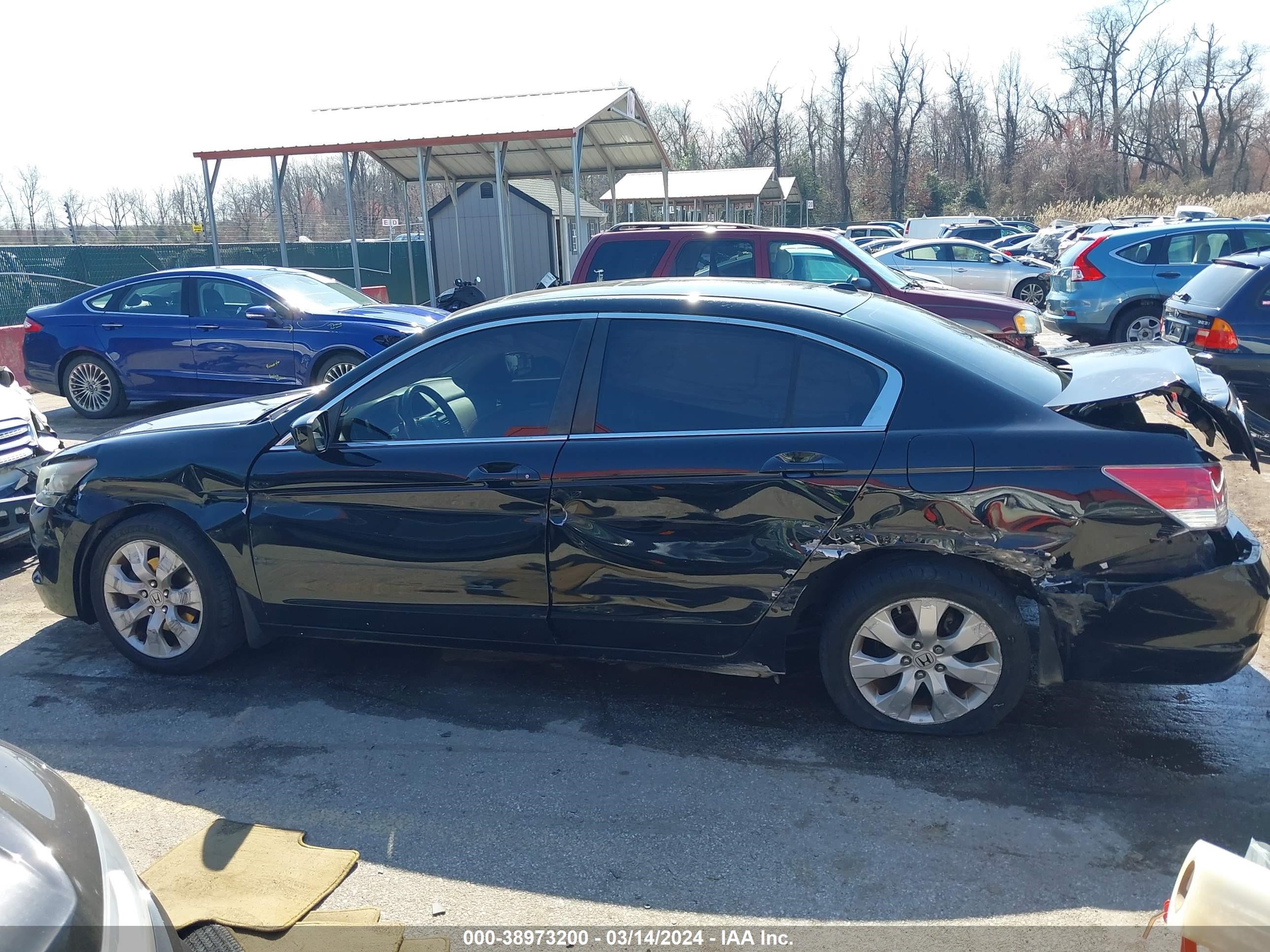 Photo 13 VIN: 1HGCP26879A018215 - HONDA ACCORD 