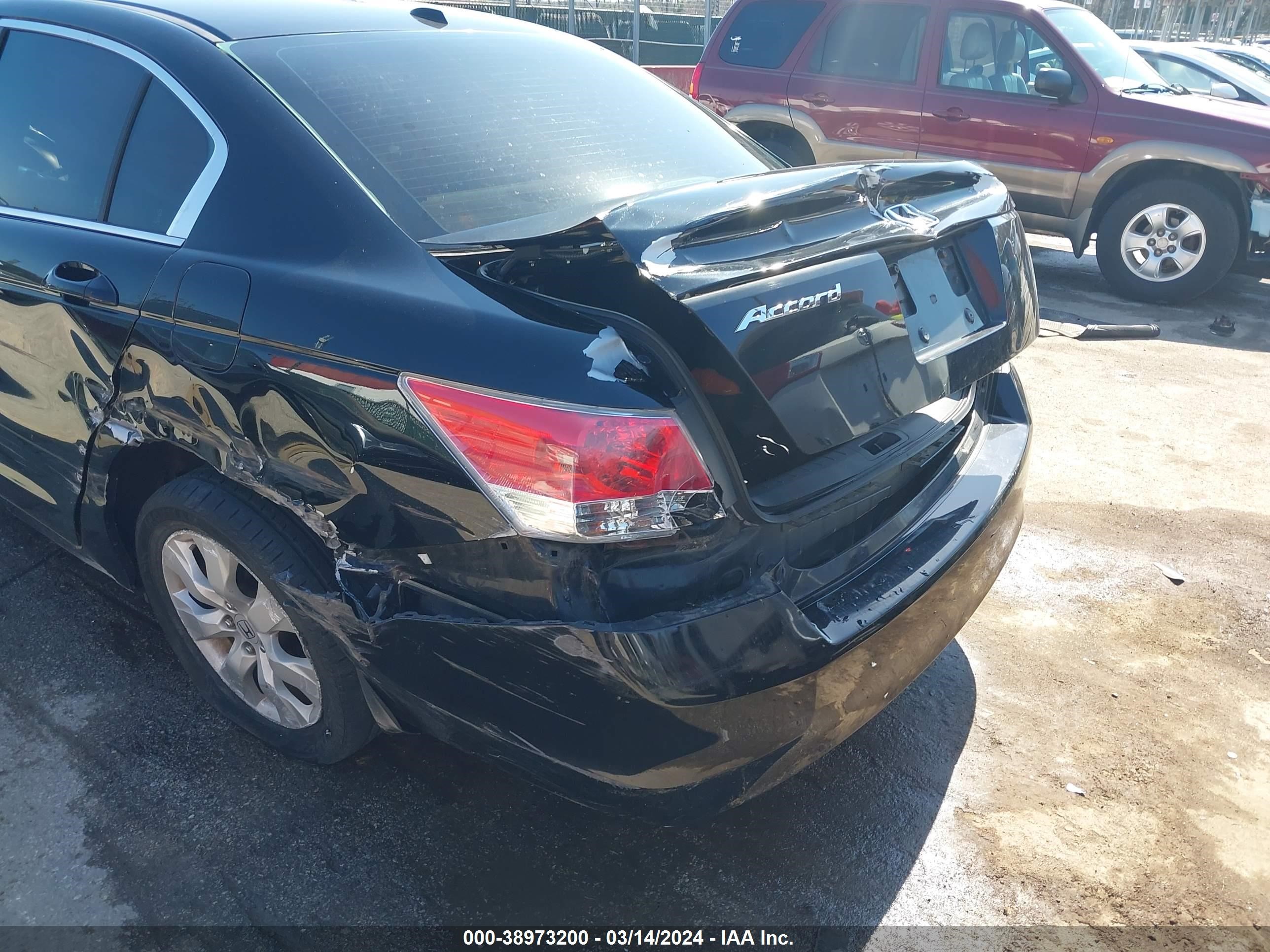 Photo 17 VIN: 1HGCP26879A018215 - HONDA ACCORD 