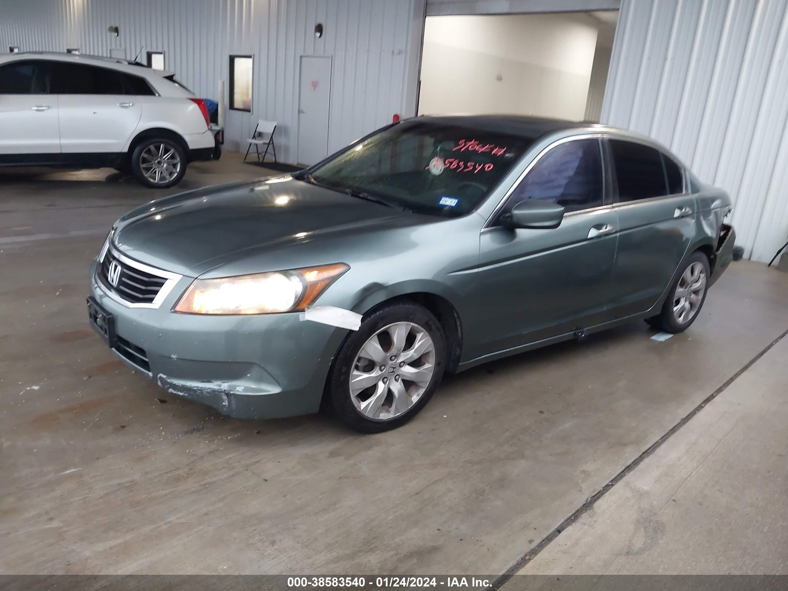 Photo 1 VIN: 1HGCP26879A035418 - HONDA ACCORD 