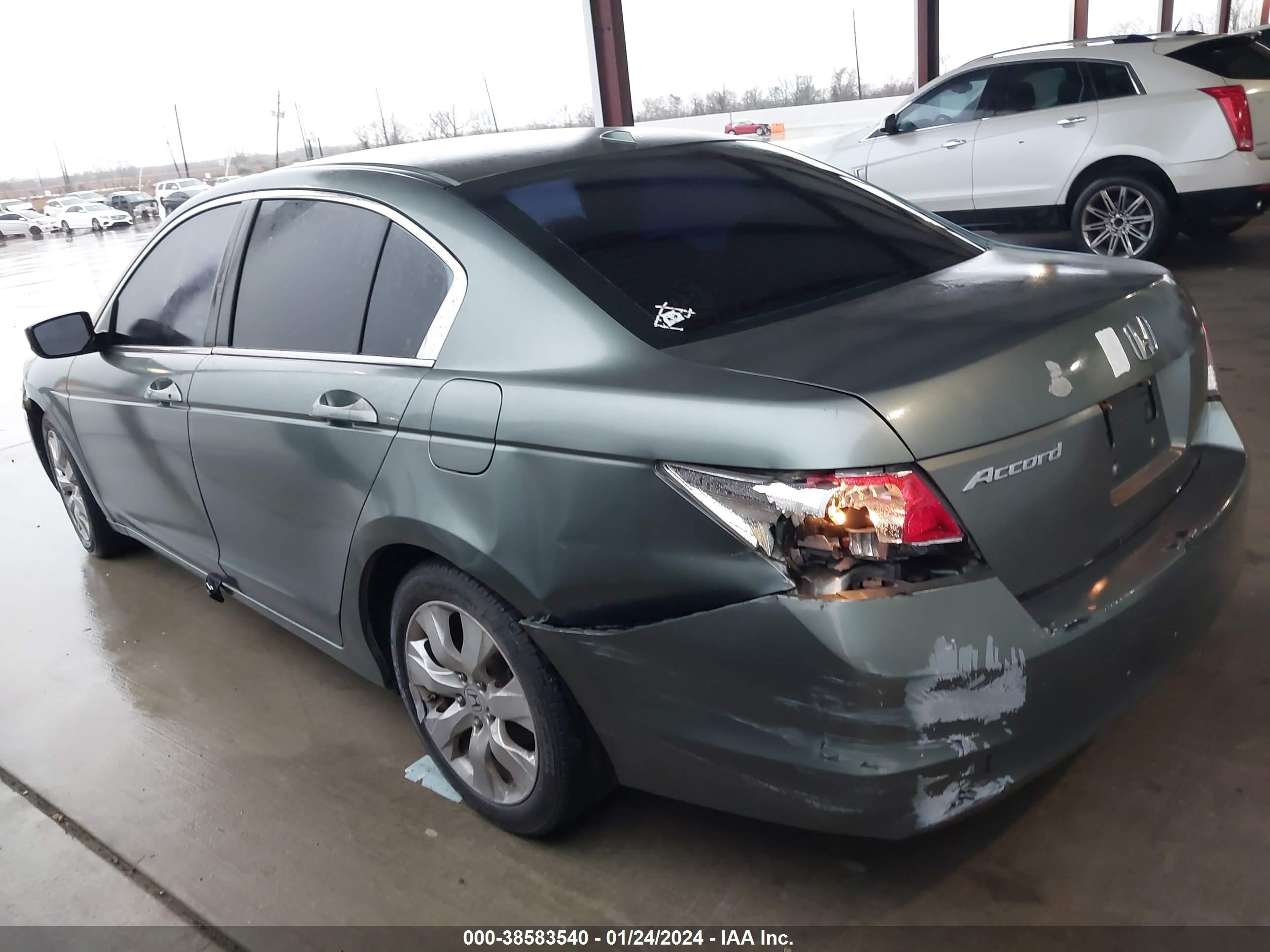 Photo 2 VIN: 1HGCP26879A035418 - HONDA ACCORD 