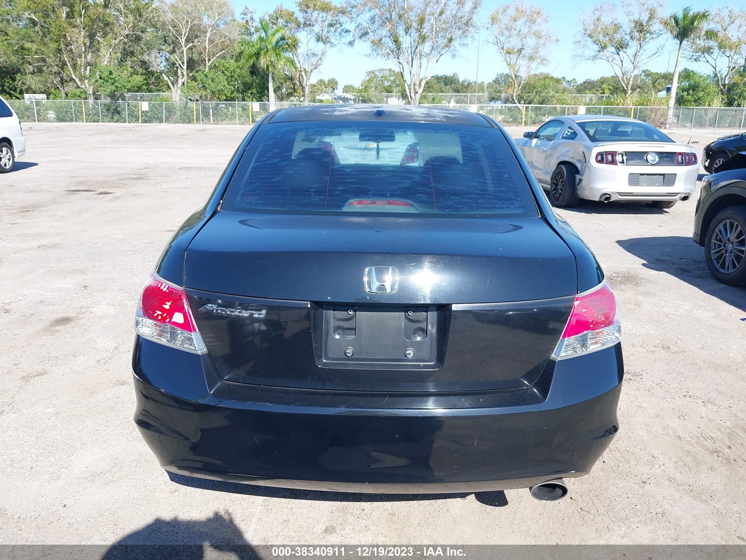 Photo 15 VIN: 1HGCP26879A045043 - HONDA ACCORD 