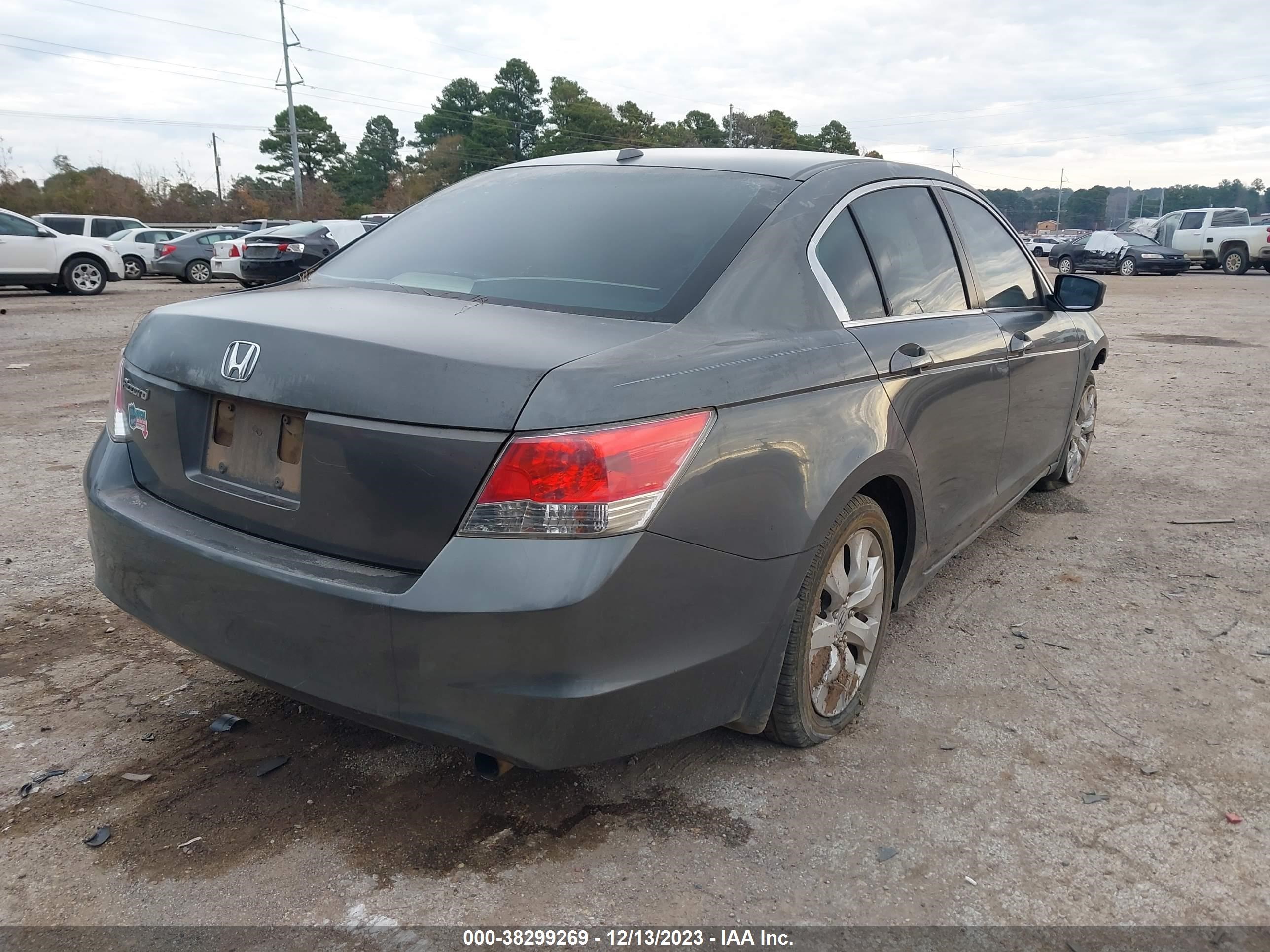 Photo 3 VIN: 1HGCP26879A060576 - HONDA ACCORD 