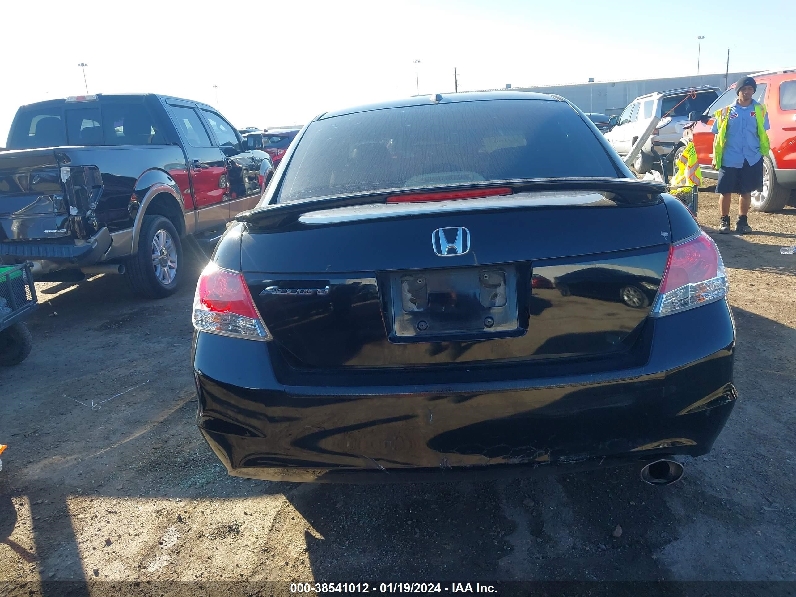 Photo 15 VIN: 1HGCP26879A088782 - HONDA ACCORD 