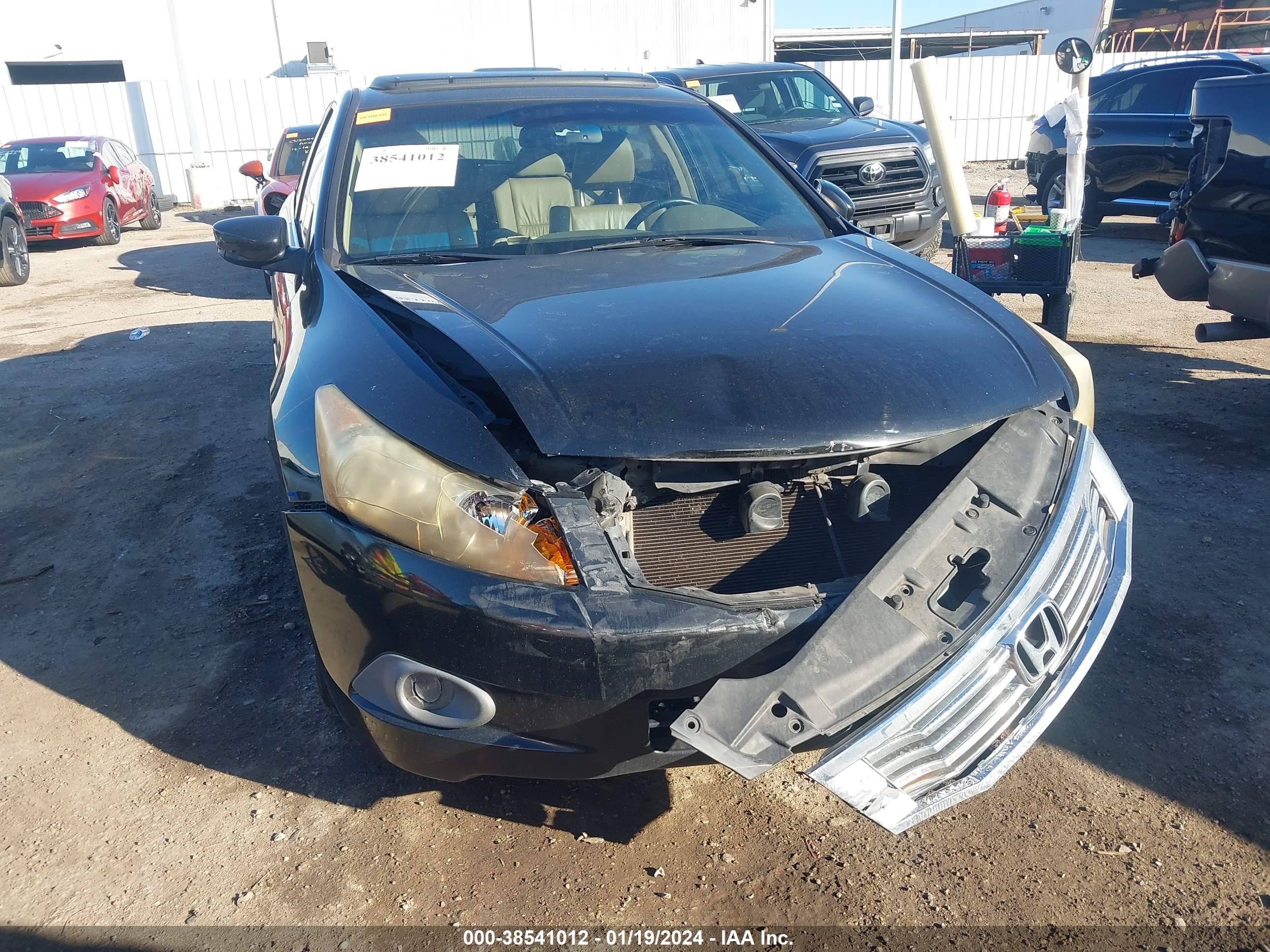 Photo 5 VIN: 1HGCP26879A088782 - HONDA ACCORD 