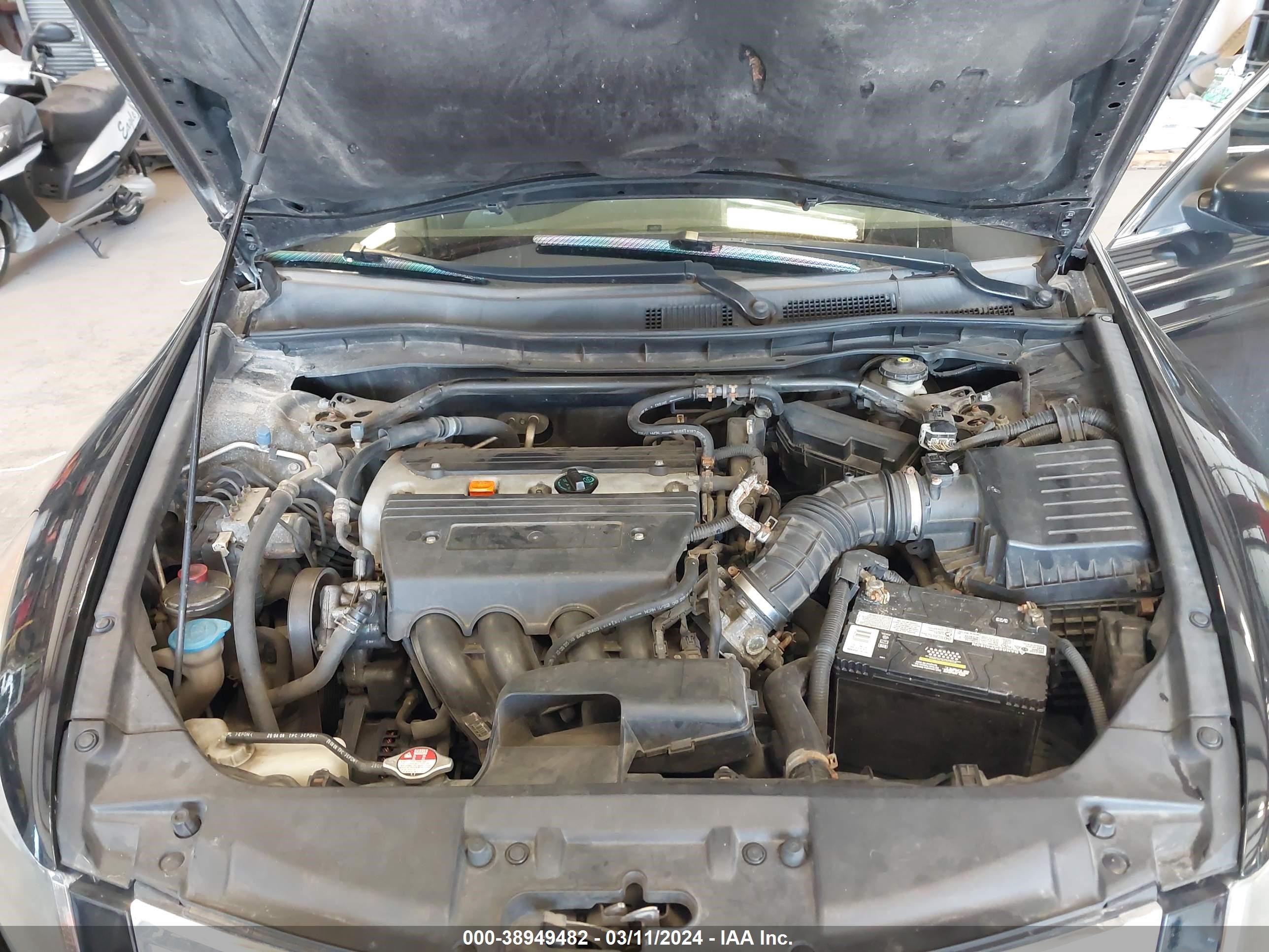 Photo 9 VIN: 1HGCP26879A092301 - HONDA ACCORD 