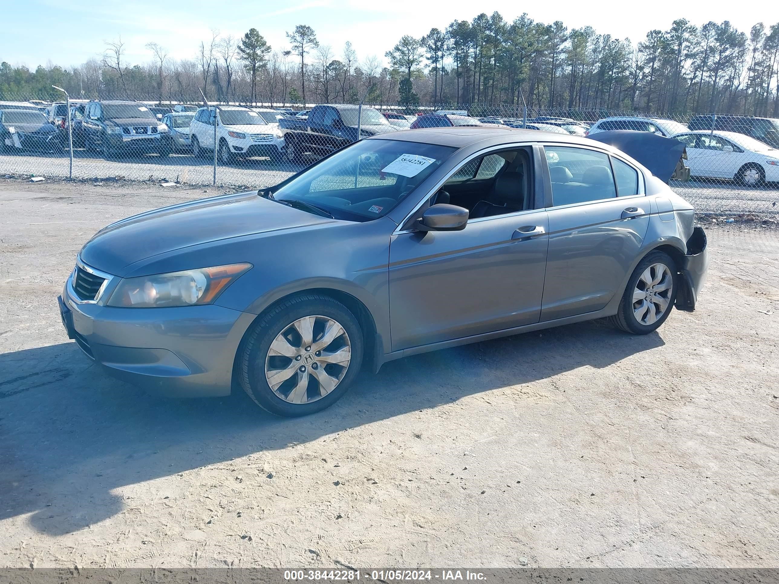 Photo 1 VIN: 1HGCP26879A111557 - HONDA ACCORD 