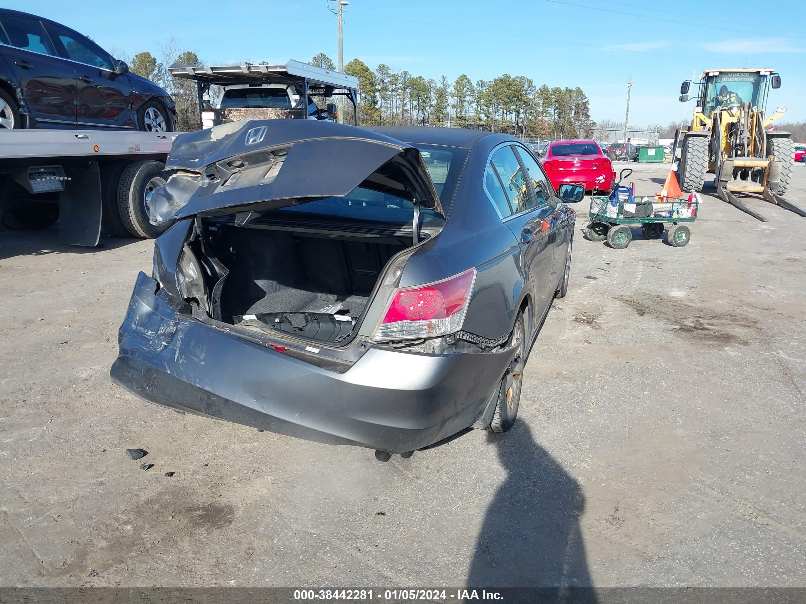 Photo 3 VIN: 1HGCP26879A111557 - HONDA ACCORD 