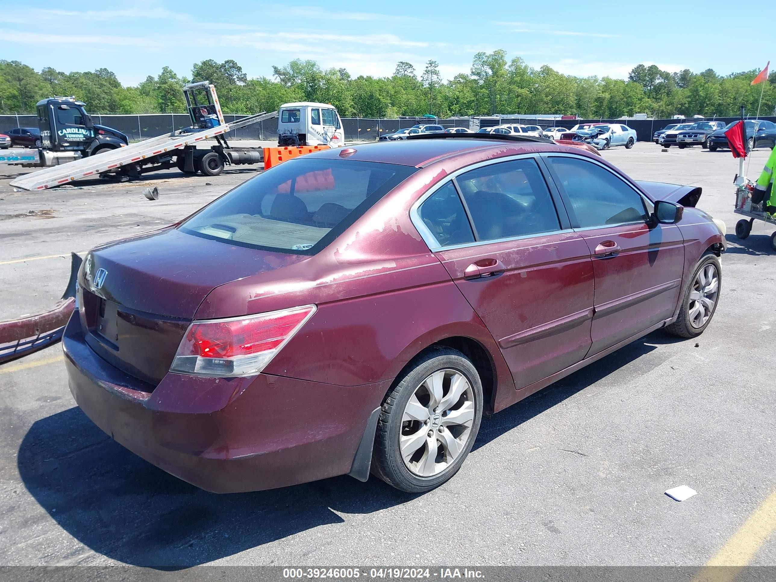 Photo 3 VIN: 1HGCP26888A040643 - HONDA ACCORD 