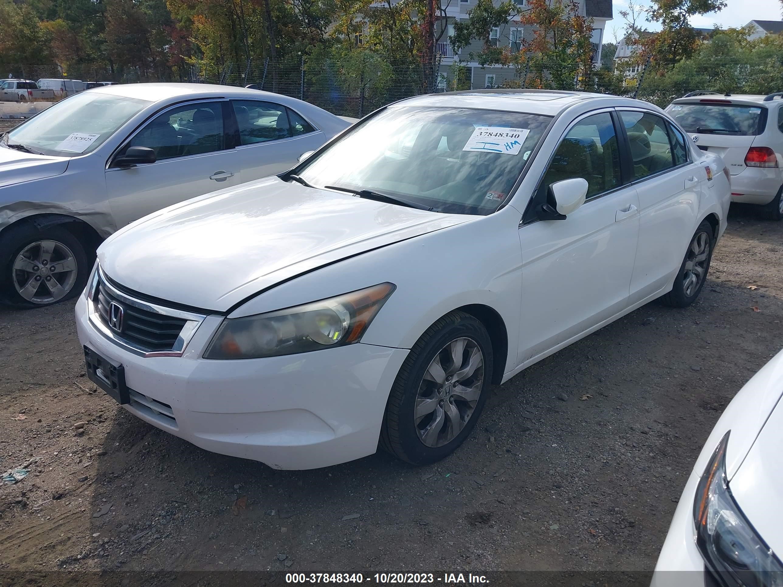 Photo 1 VIN: 1HGCP26888A059032 - HONDA ACCORD 