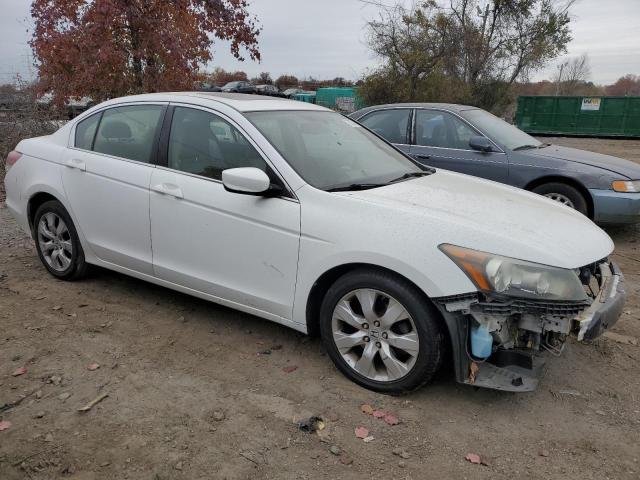 Photo 3 VIN: 1HGCP26888A112814 - HONDA ACCORD 