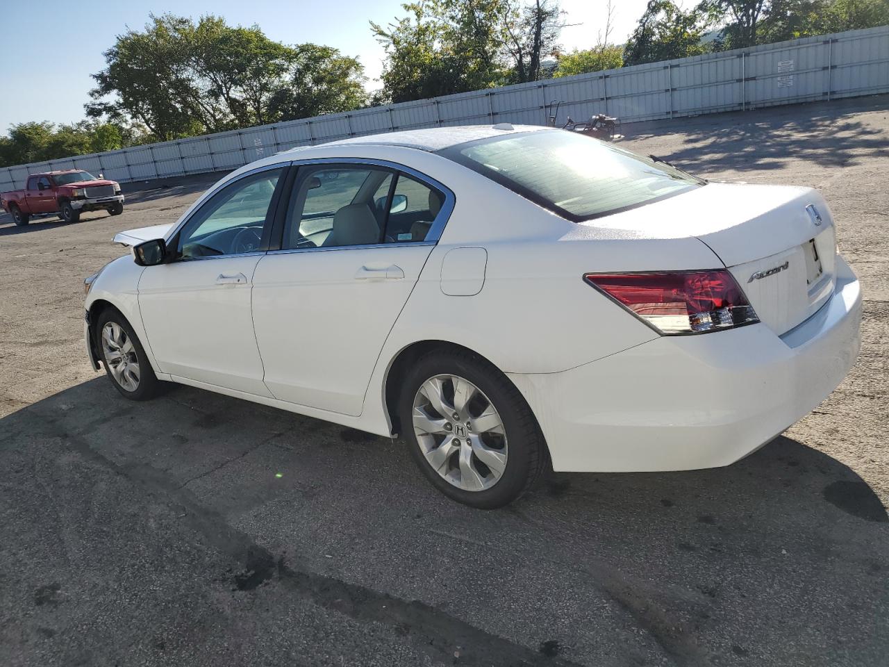 Photo 1 VIN: 1HGCP26888A164654 - HONDA ACCORD 