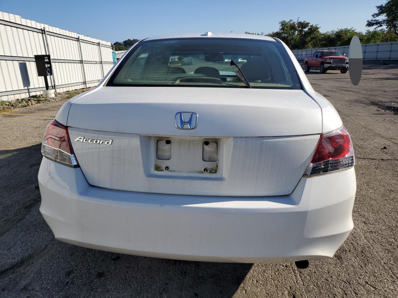 Photo 5 VIN: 1HGCP26888A164654 - HONDA ACCORD 