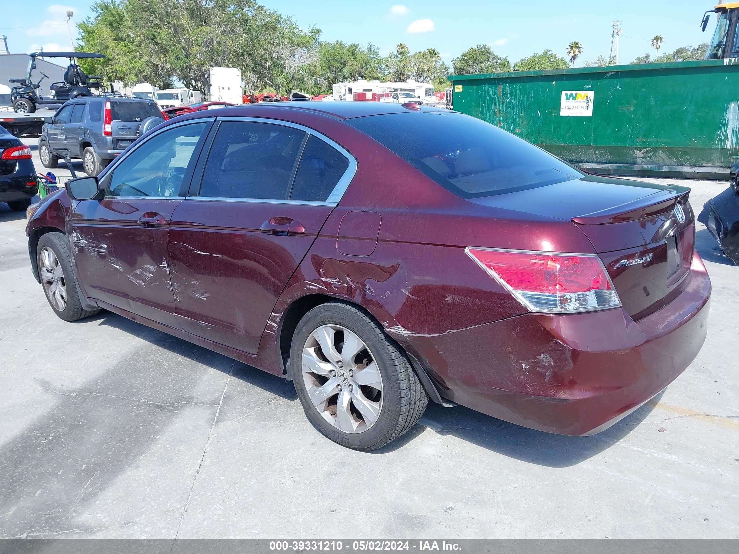 Photo 2 VIN: 1HGCP26889A024282 - HONDA ACCORD 