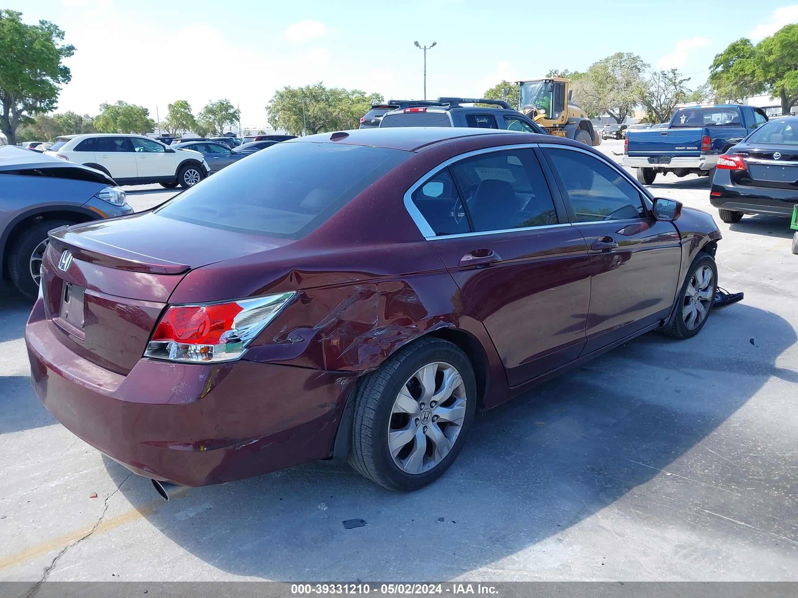 Photo 3 VIN: 1HGCP26889A024282 - HONDA ACCORD 