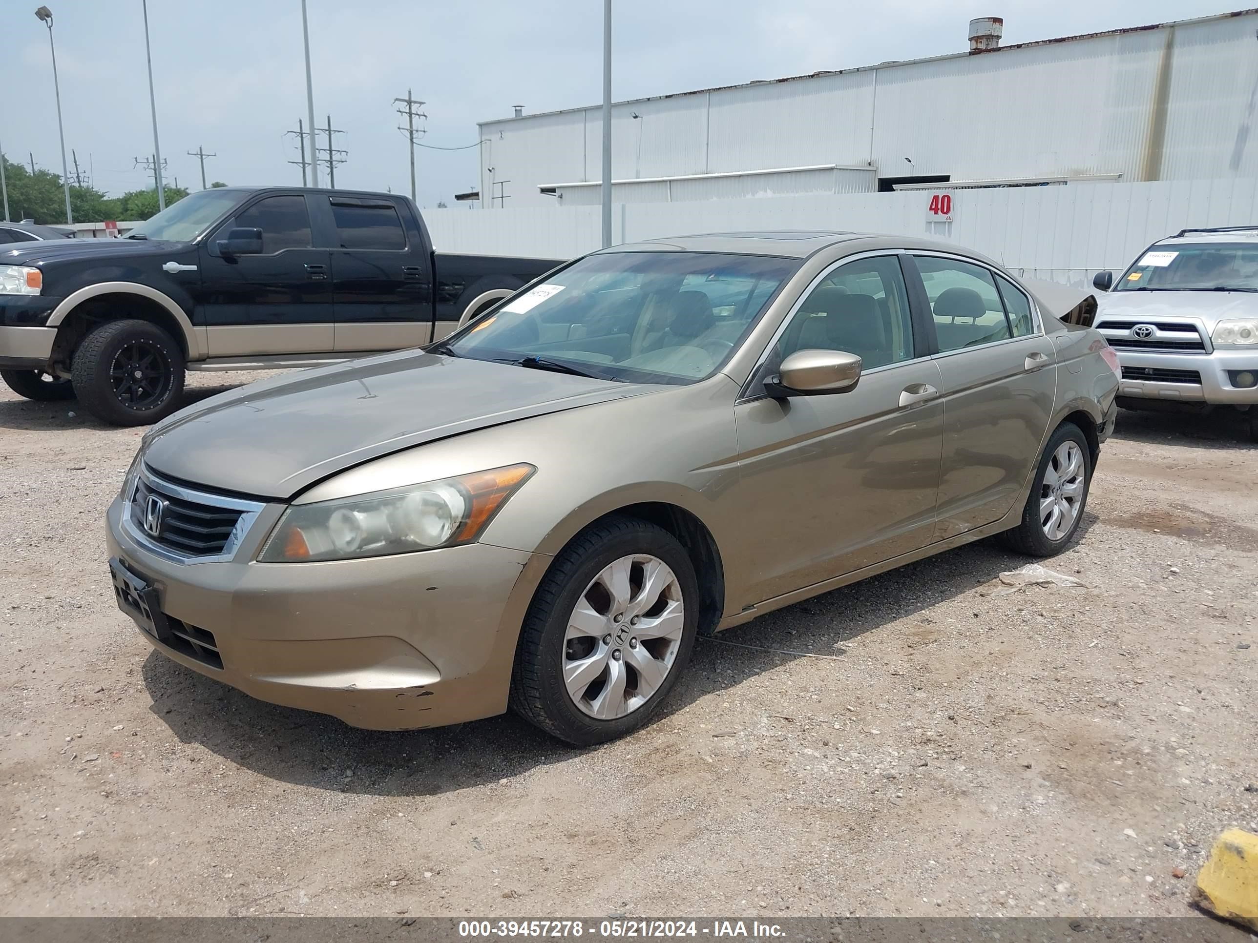 Photo 1 VIN: 1HGCP26889A031409 - HONDA ACCORD 