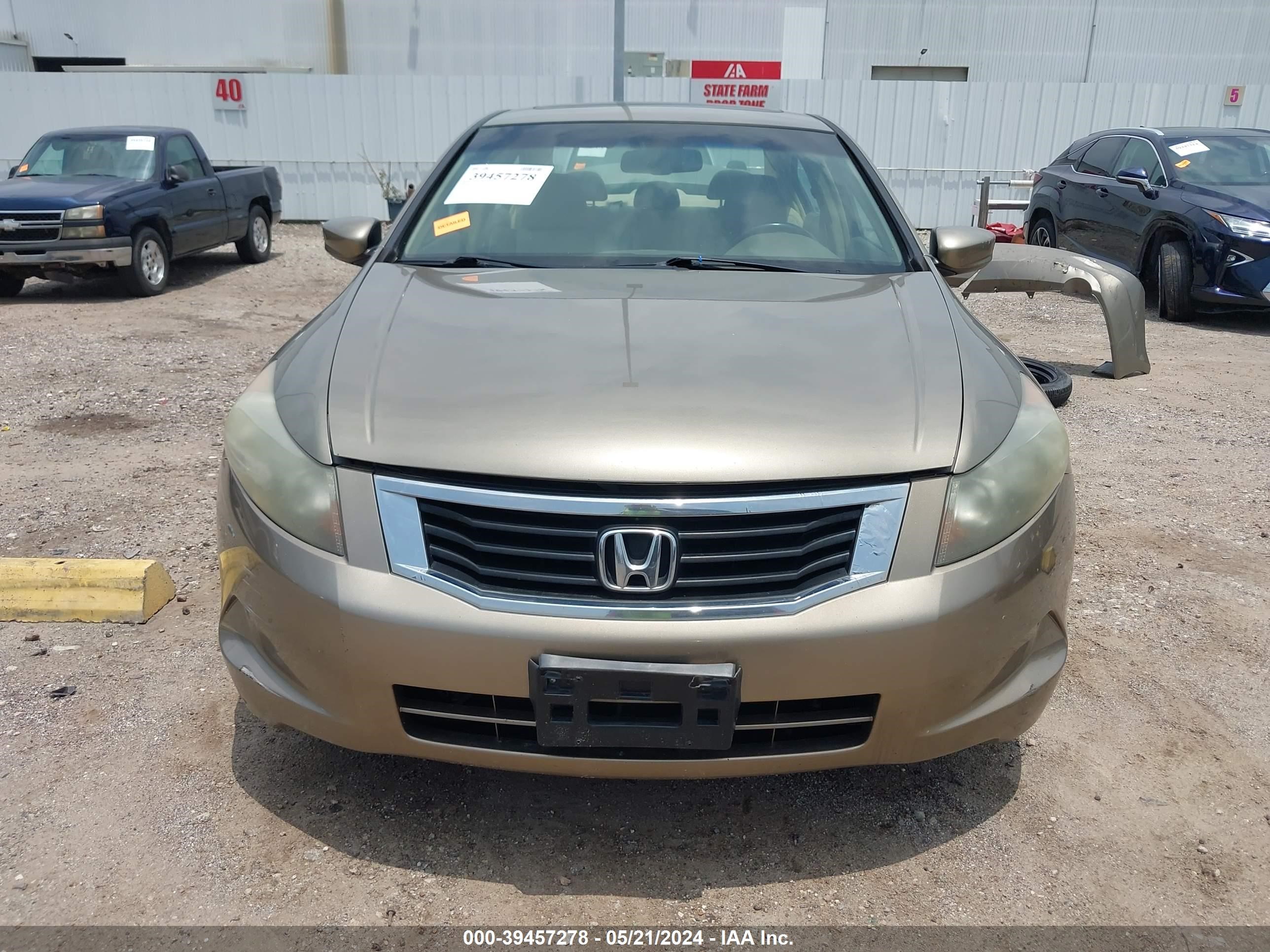 Photo 12 VIN: 1HGCP26889A031409 - HONDA ACCORD 