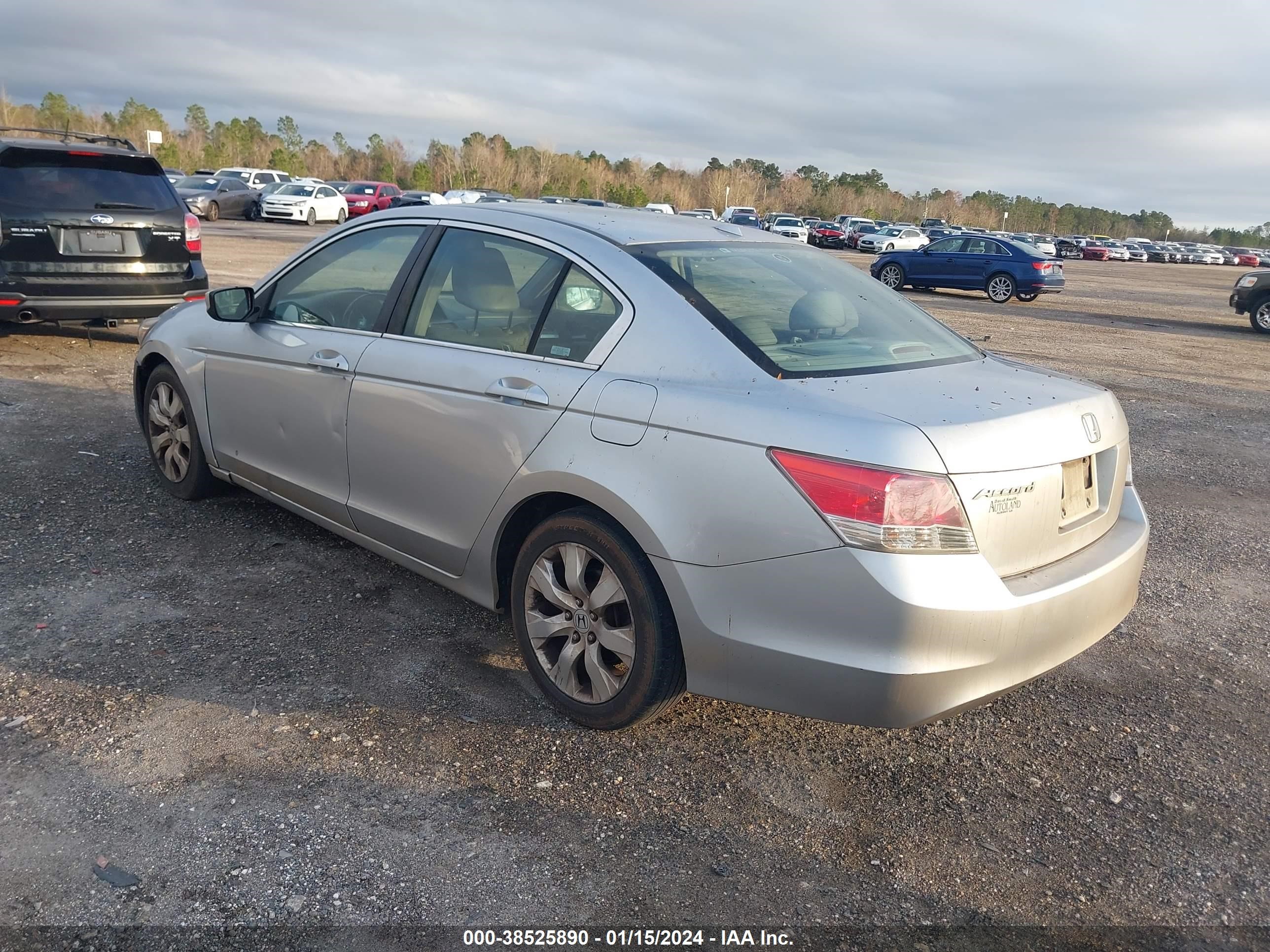 Photo 2 VIN: 1HGCP26889A076382 - HONDA ACCORD 