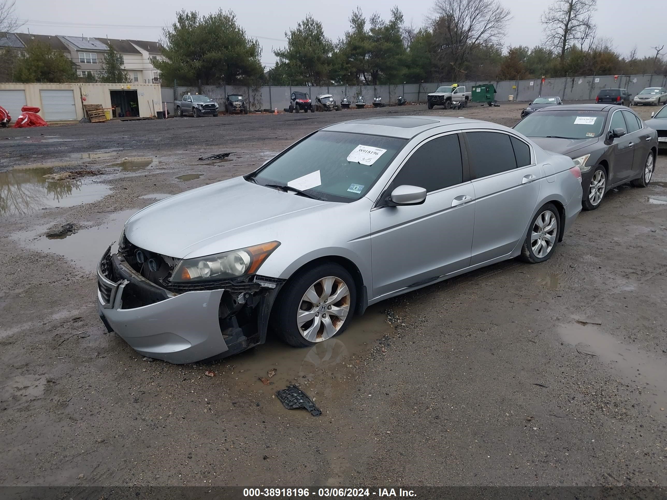 Photo 1 VIN: 1HGCP26898A058844 - HONDA ACCORD 