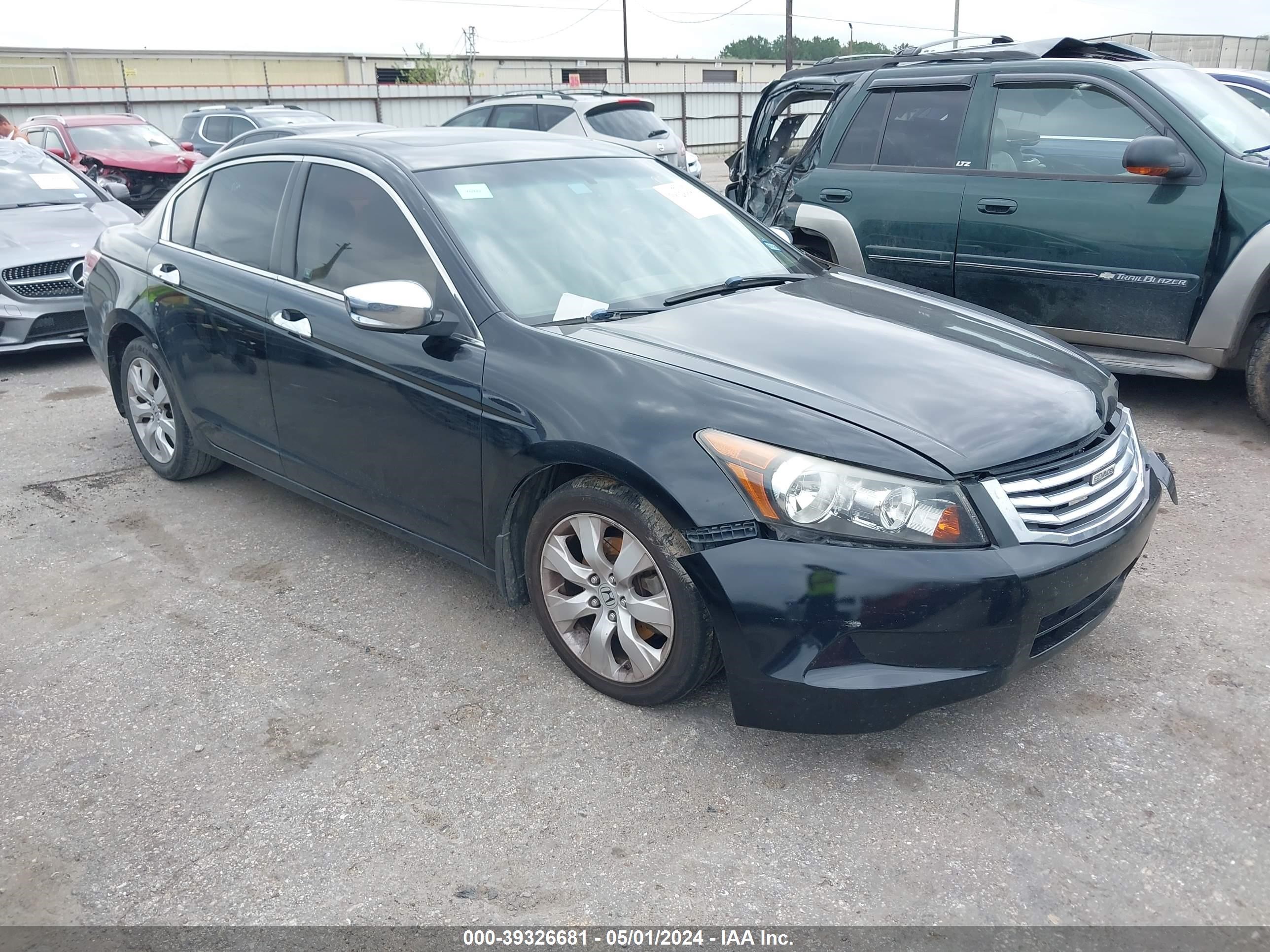 Photo 0 VIN: 1HGCP268X8A124396 - HONDA ACCORD 