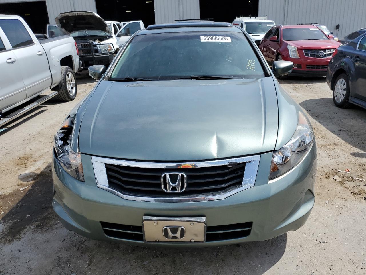 Photo 4 VIN: 1HGCP268X8A142932 - HONDA ACCORD 