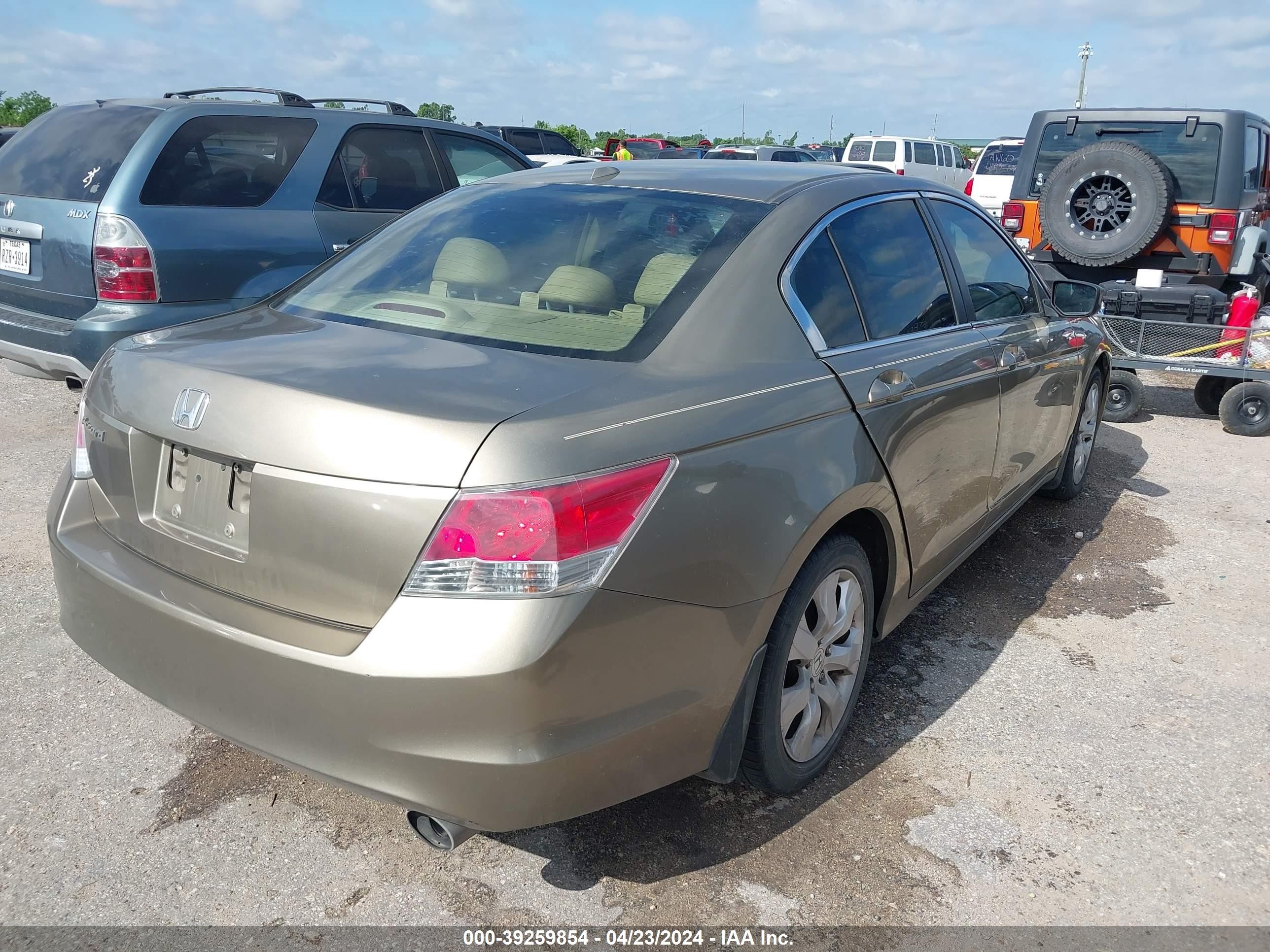 Photo 3 VIN: 1HGCP268X9A029595 - HONDA ACCORD 