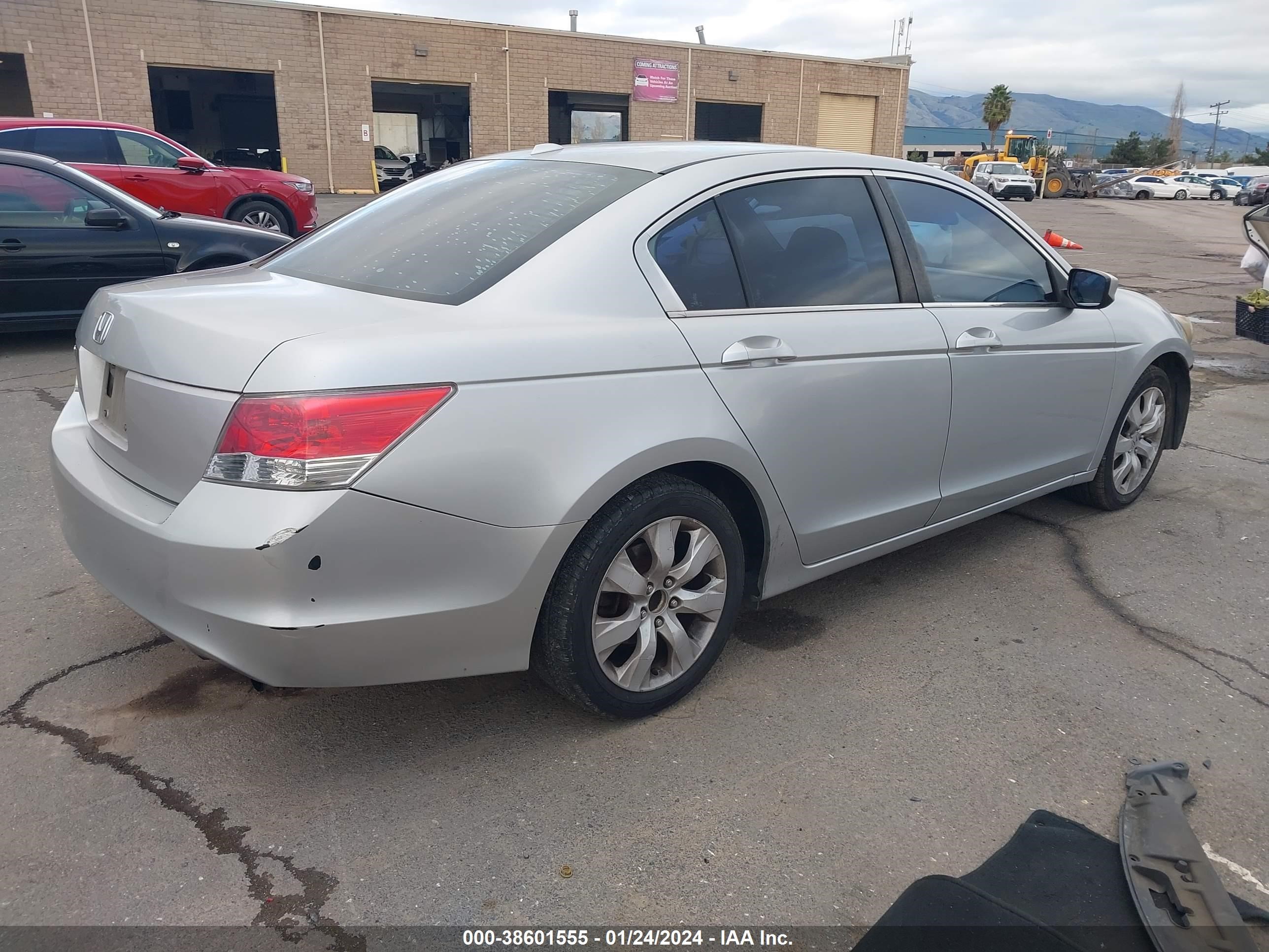 Photo 3 VIN: 1HGCP268X9A065013 - HONDA ACCORD 