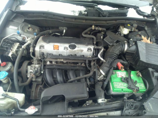 Photo 9 VIN: 1HGCP2E32AA132486 - HONDA ACCORD SDN 