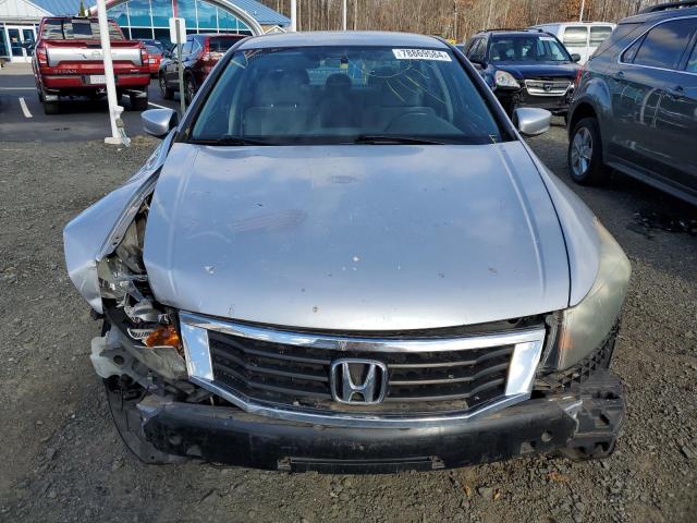 Photo 4 VIN: 1HGCP2E33AA016956 - HONDA ACCORD LX 