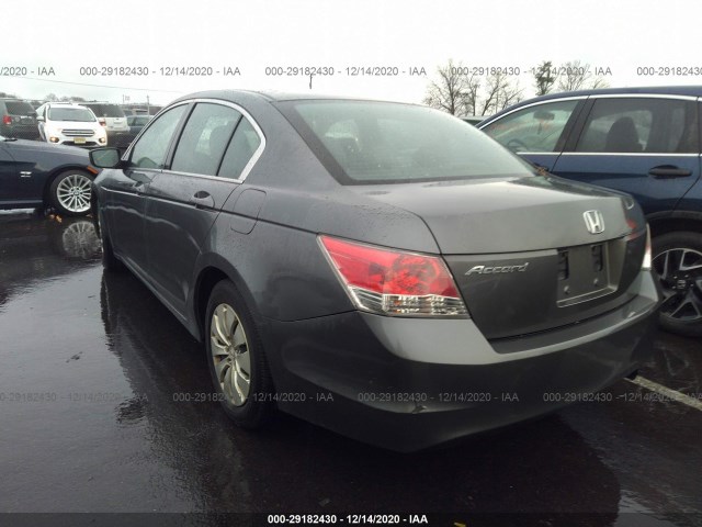 Photo 2 VIN: 1HGCP2E33AA063968 - HONDA ACCORD SDN 