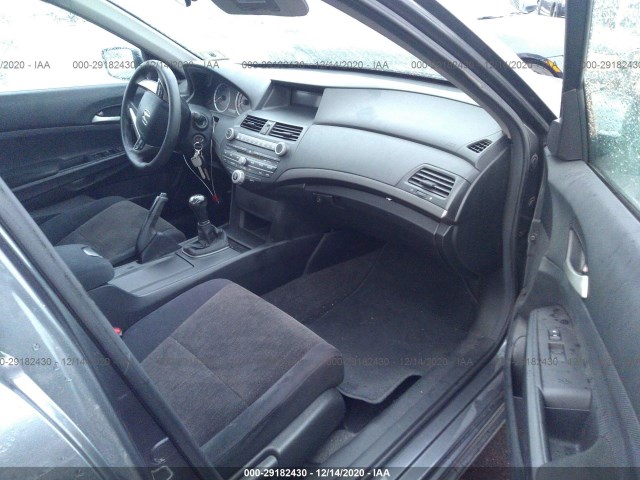 Photo 4 VIN: 1HGCP2E33AA063968 - HONDA ACCORD SDN 