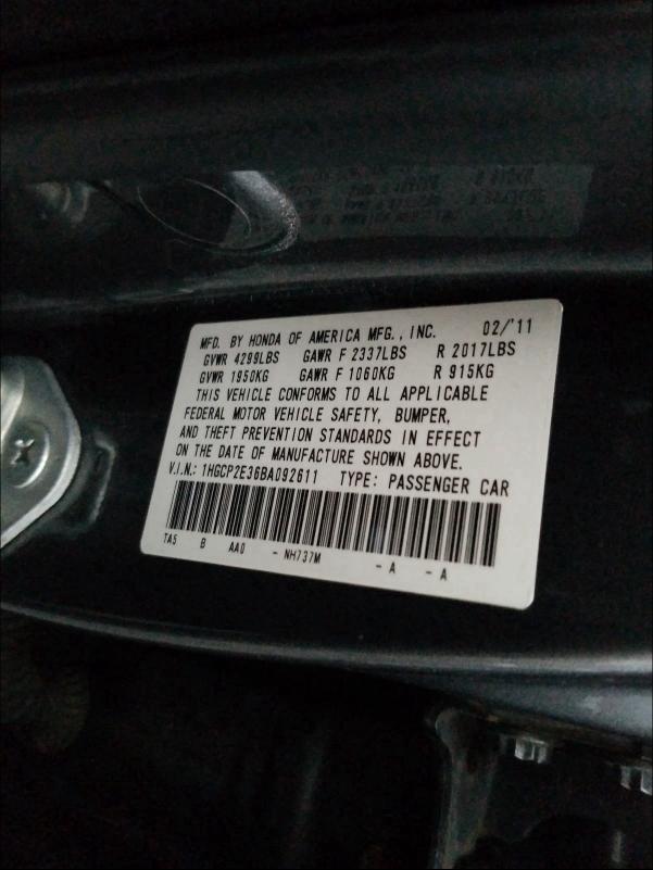 Photo 9 VIN: 1HGCP2E36BA092611 - HONDA ACCORD LX 