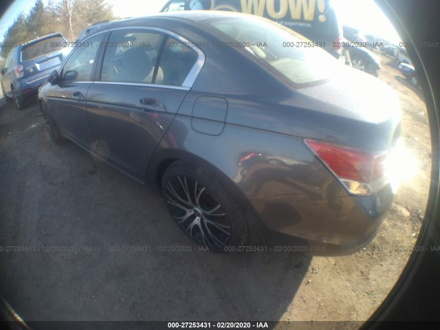 Photo 2 VIN: 1HGCP2E38AA012286 - HONDA ACCORD SDN 